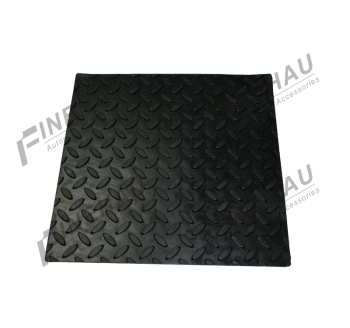 #3033 17"x17" Rubber Safety Step Cover